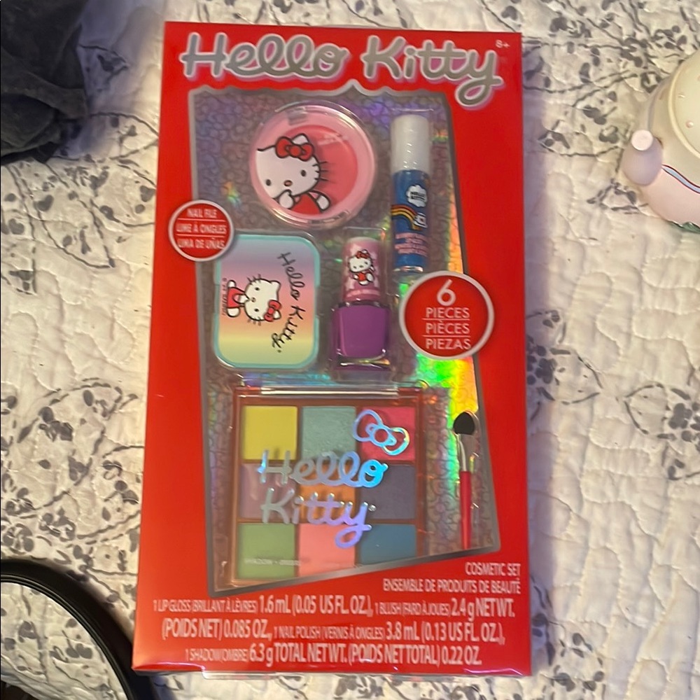 Hello Kitty Cosmetic Set - 6 Pieces